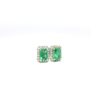 Aretes Stud de Esmeralda con Halo de Diamantes