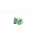 Aretes Stud de Esmeralda con Halo de Diamantes