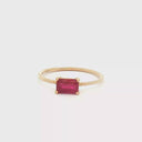 Anillo Solitario de Rubí en Oro Amarillo