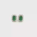 Aretes Stud de Esmeralda con Halo de Diamantes