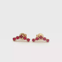 Aretes Stud de Rubi en Oro Amarillo
